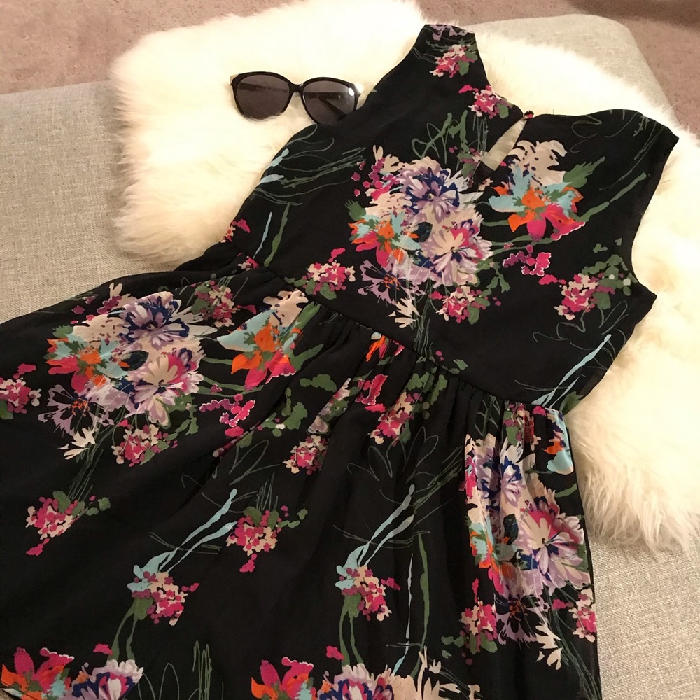 Black Sleeveless Floral Printed Midi Dress Large